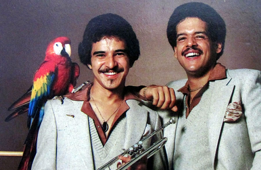 La salsa despide a Rafael de Jesús Rafael de Jesus (dcha.), junto a Luis "Perico" Ortiz.